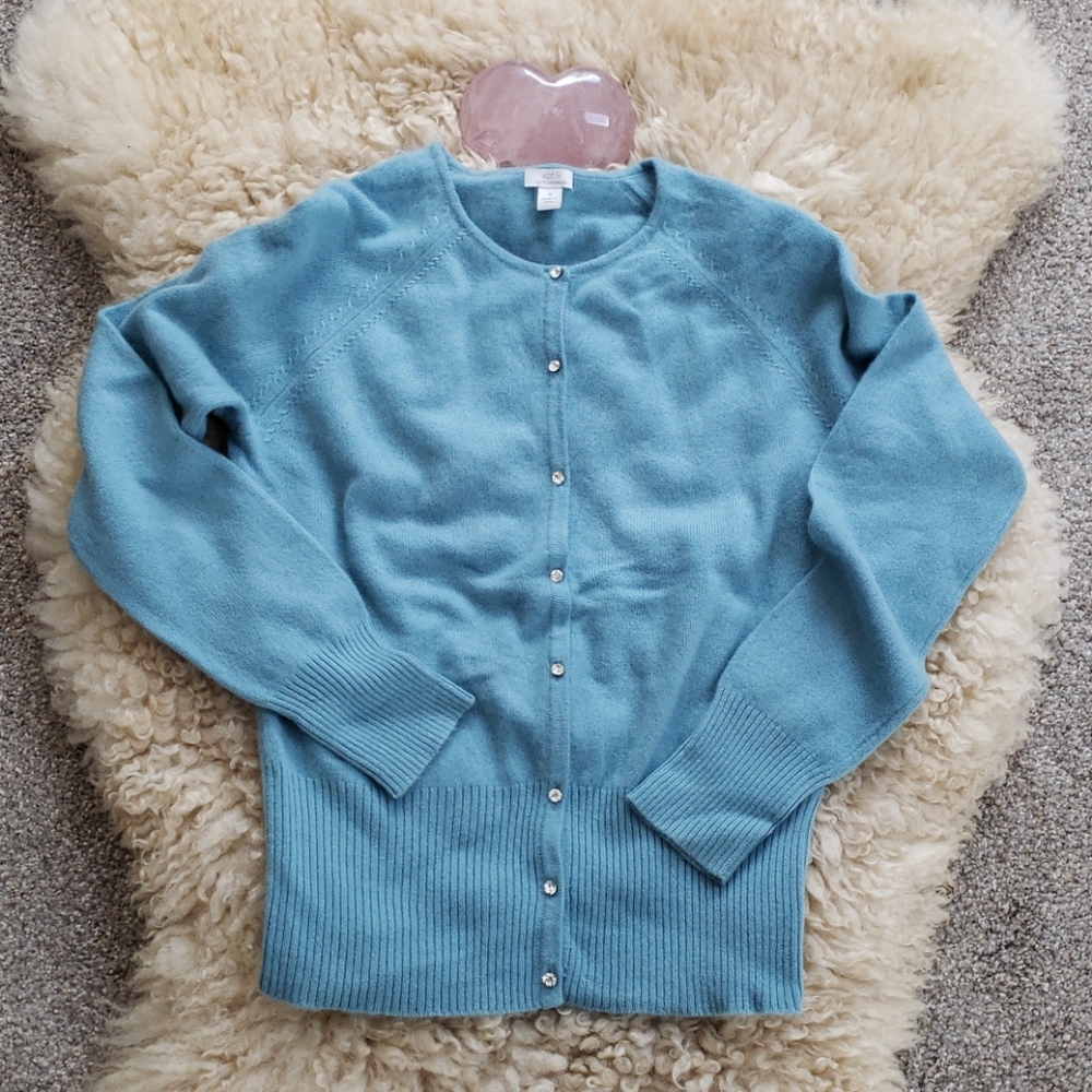 Beautiful Apt. 9 Cashsmere Cardigan